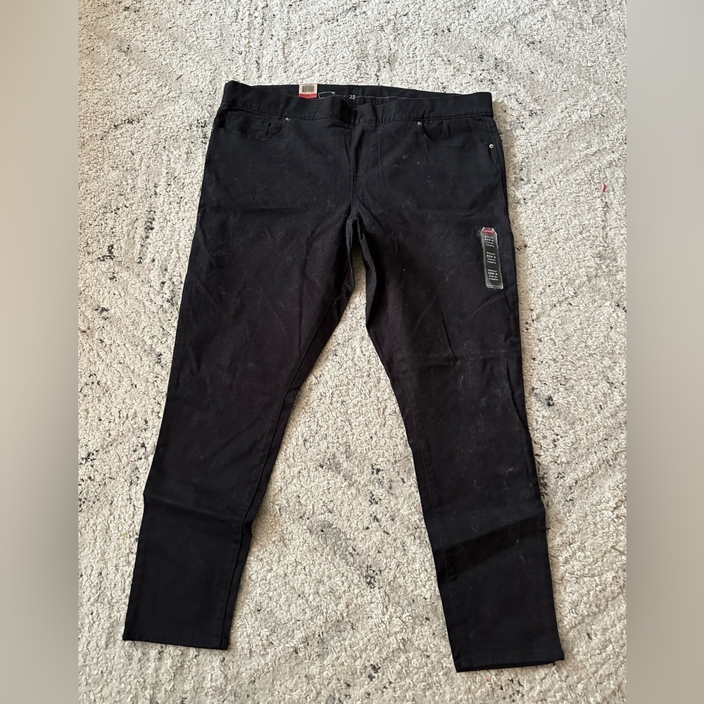 Levi's Black Perfectly Shaping Pull-On Leggings NWT Mid Rise 22W M